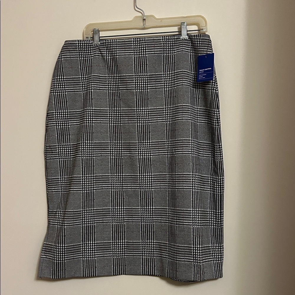 Apt.9 tummy control pull on skirt side split wide elastic waist size L.. NWT